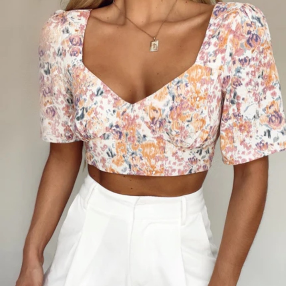 NWT Sweet Passions Floral Top